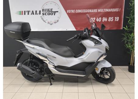 * NEW * QJ MOTOR Fort 125 N 