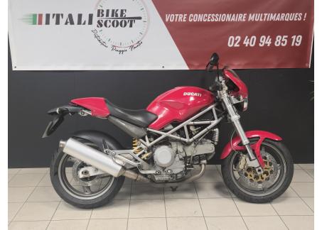 DUCATI 900 MONSTER